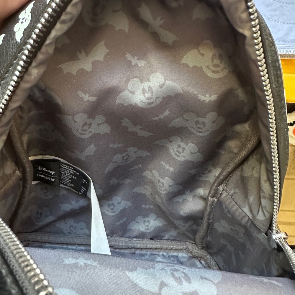 Loungefly Mickey Mouse bats glow in the dark mini backpack - Picture 3 of 3